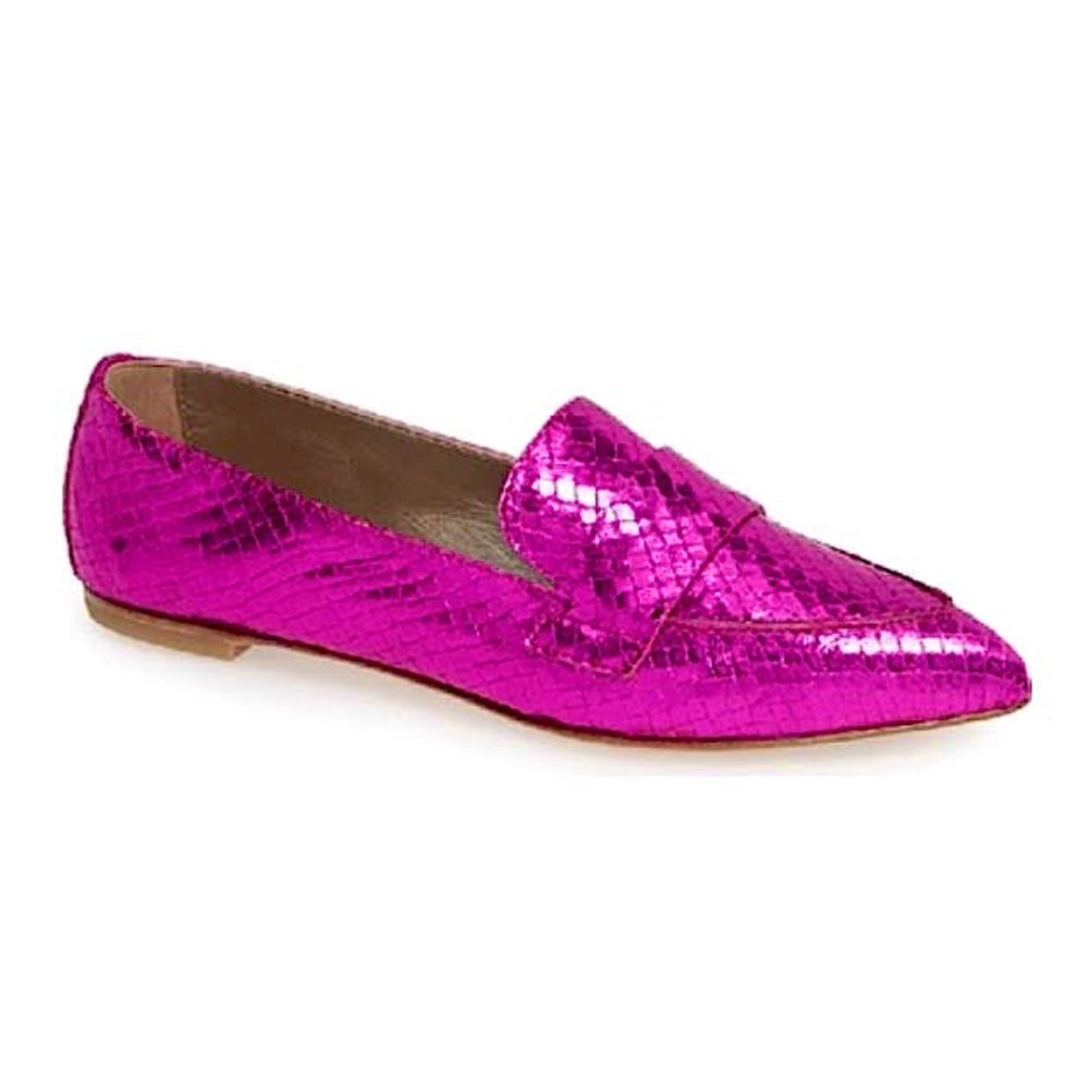 AGL SOFTY POINTY TOE MOCCASIN LOAFER IN FUSCHIA SNAKE, size 40 Never been worn!